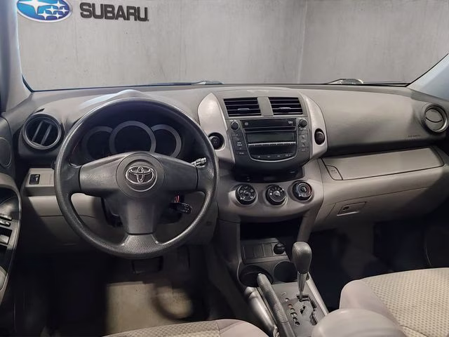 2008 Classic Silver Metallic Toyota RAV4 Base 4X4 SUV