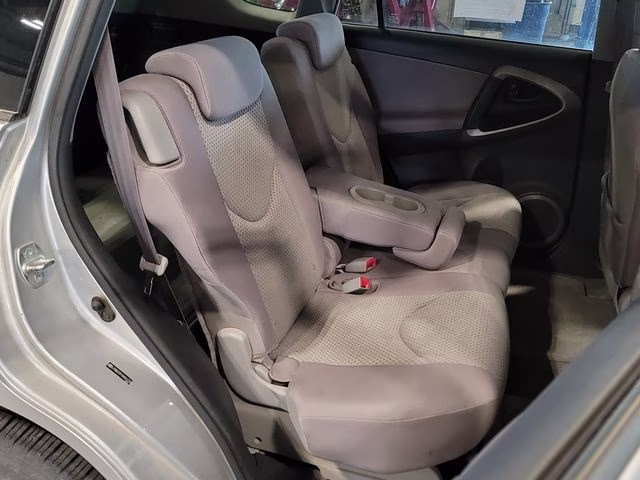 2008 Classic Silver Metallic Toyota RAV4 Base 4X4 SUV