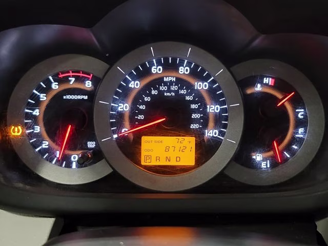 2008 Classic Silver Metallic Toyota RAV4 Base 4X4 SUV