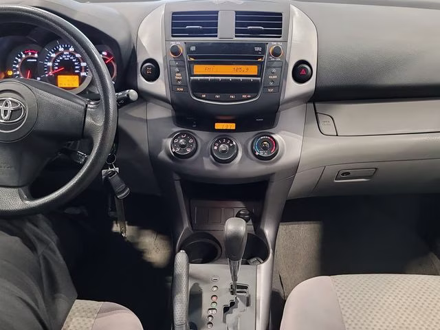 2008 Classic Silver Metallic Toyota RAV4 Base 4X4 SUV