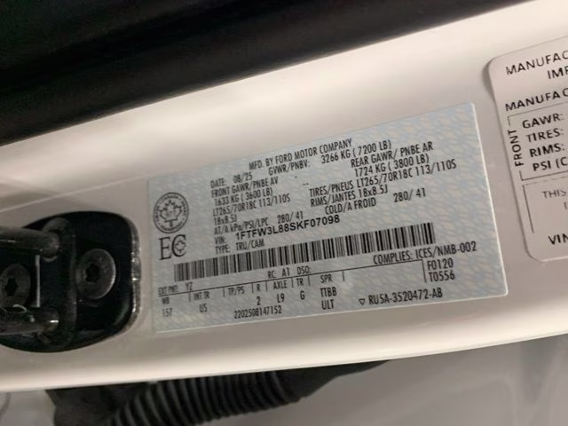 2025 Oxford White Ford F-150 XLT 4X4 Truck