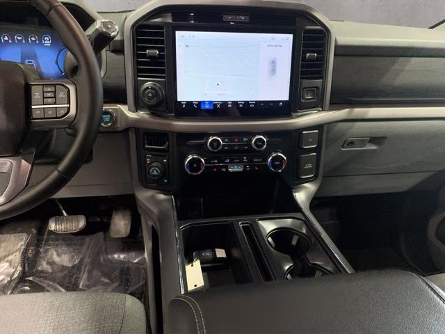 2025 Oxford White Ford F-150 XLT 4X4 Truck