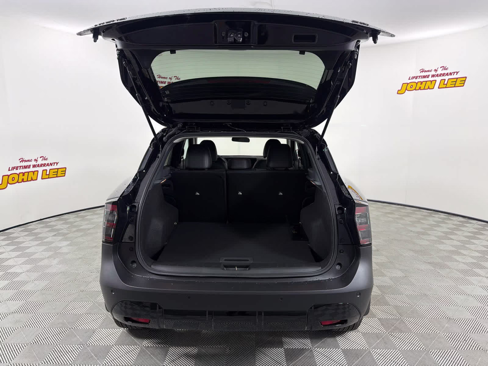 2026 Super Black Nissan Kicks SR FWD SUV