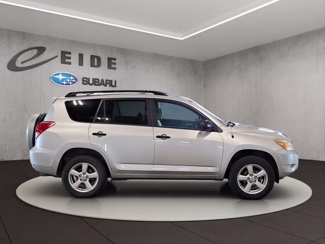 2008 Classic Silver Metallic Toyota RAV4 Base 4X4 SUV