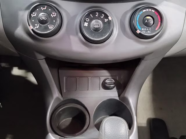 2008 Classic Silver Metallic Toyota RAV4 Base 4X4 SUV