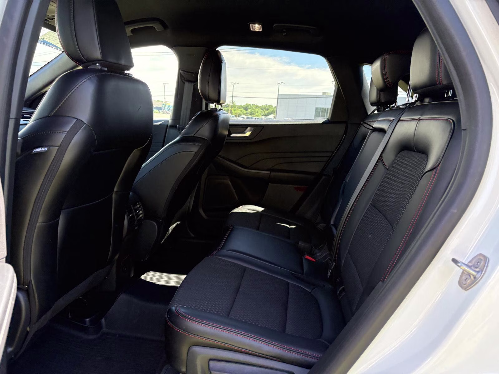 2024 Star White Metallic Tri-Coat Ford Escape ST-Line AWD SUV