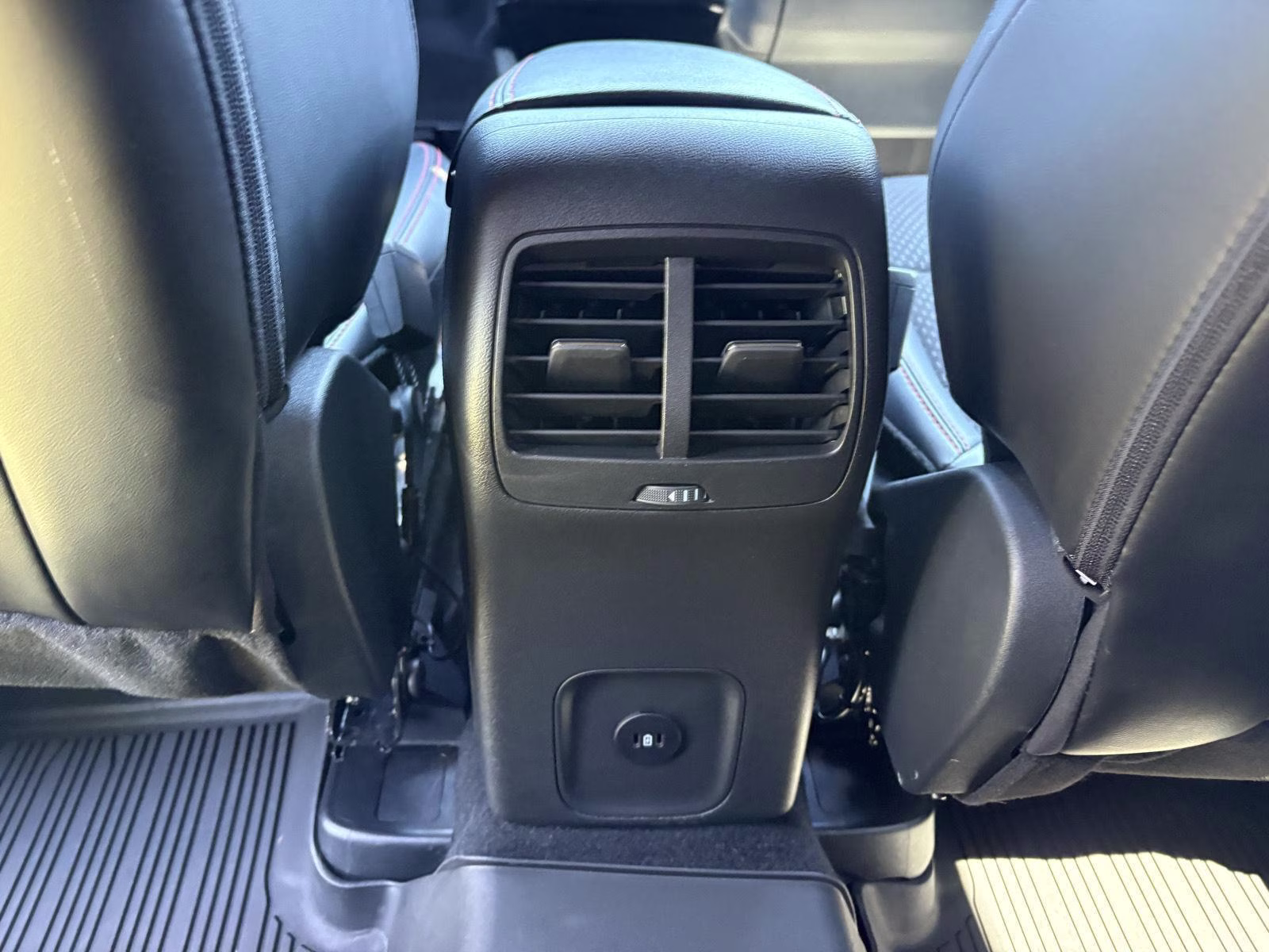 2024 Star White Metallic Tri-Coat Ford Escape ST-Line AWD SUV