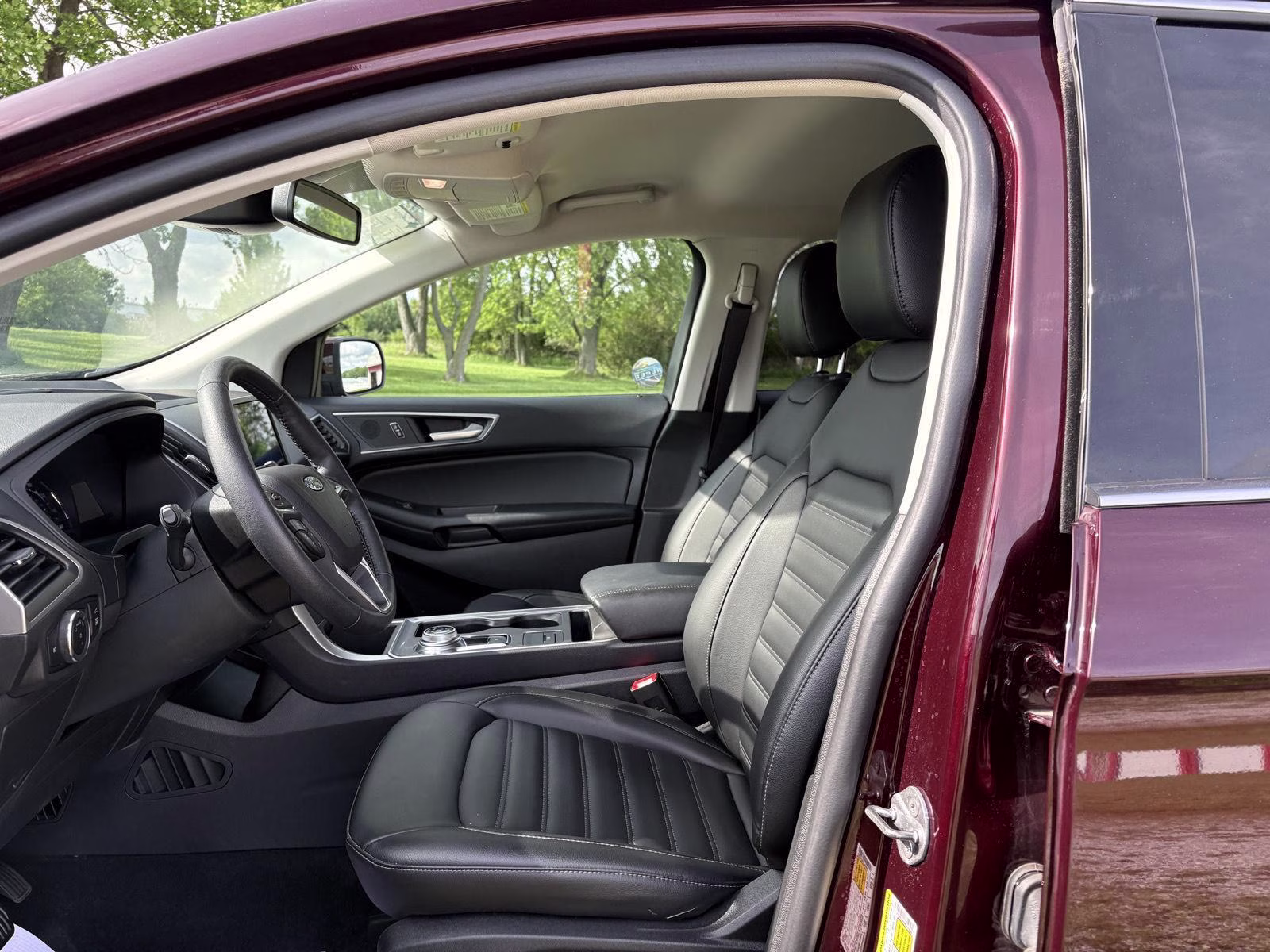 2024 Burgundy Velvet Metallic Tinted Clearcoat Ford Edge SEL AWD SUV