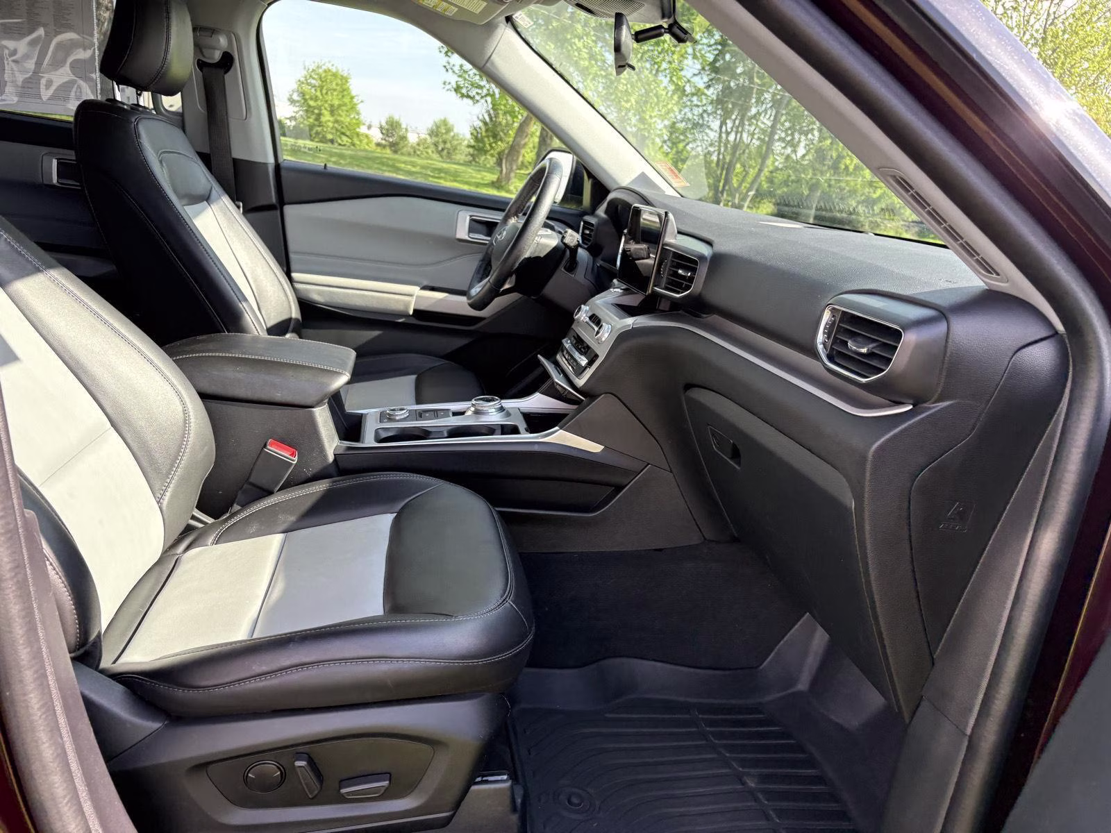 2022 Jewel Red Ford Explorer XLT 4X4 SUV