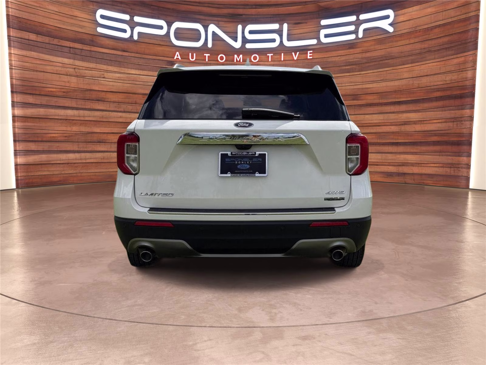 2023 Star White Metallic Tri-Coat Ford Explorer Limited 4X4 SUV