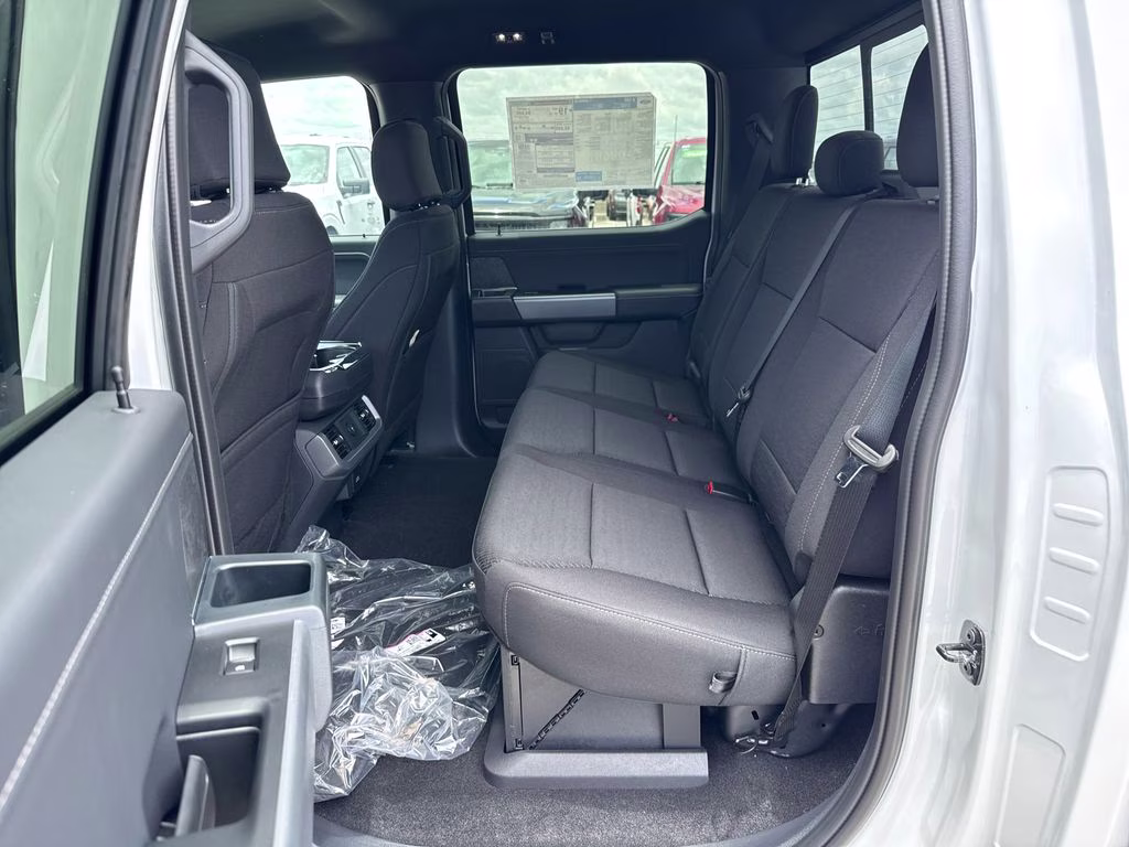 2026 Oxford White Ford F-150 XLT 4X4 Truck