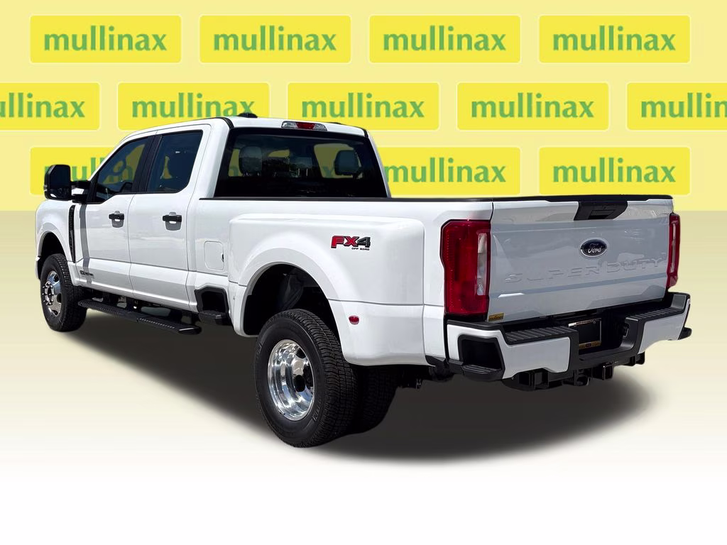 2026 Oxford White Ford Super Duty F-350 DRW XL 4X4 Truck