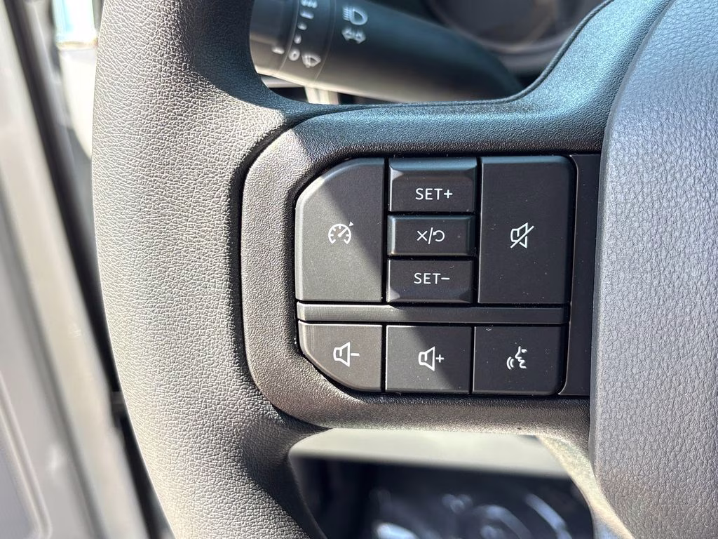 2026 Oxford White Ford Super Duty F-350 DRW XL 4X4 Truck