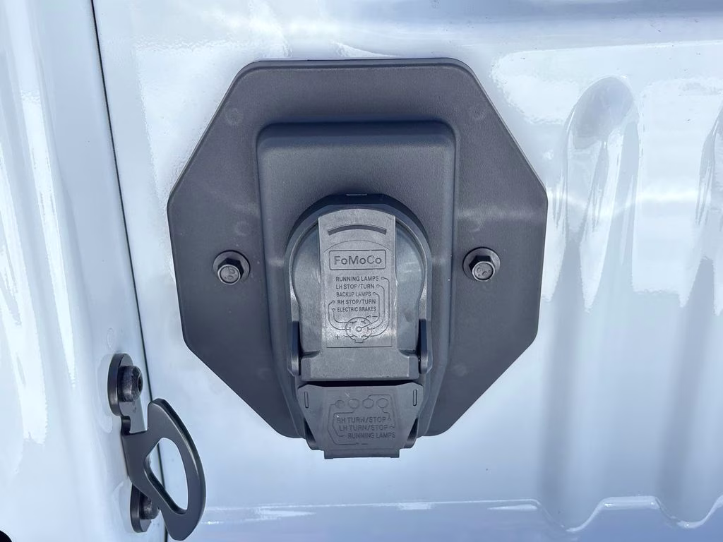 2026 Oxford White Ford Super Duty F-350 DRW XL 4X4 Truck