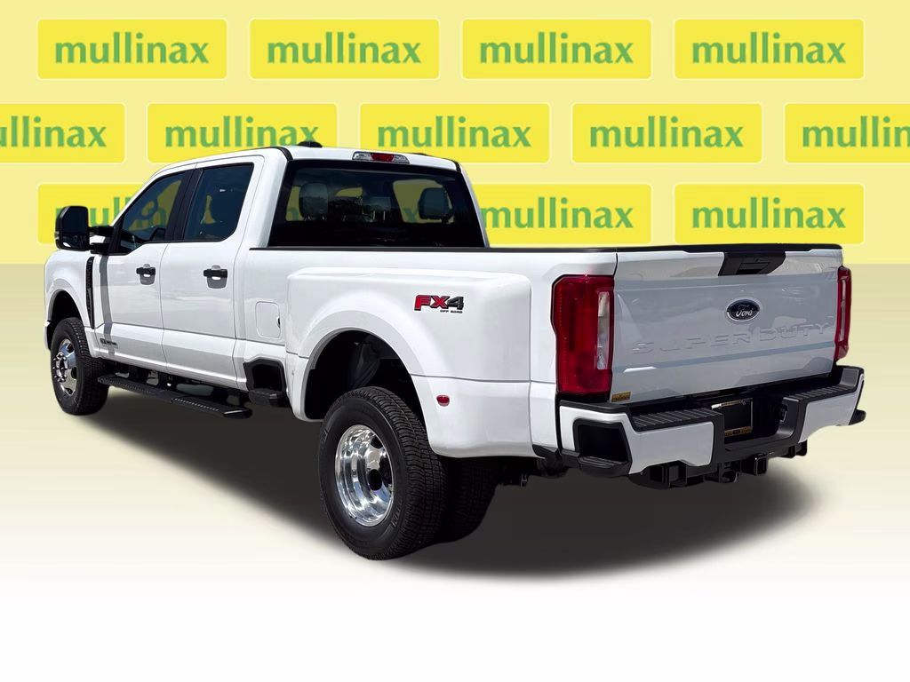 2026 Oxford White Ford Super Duty F-350 DRW XL 4X4 Truck