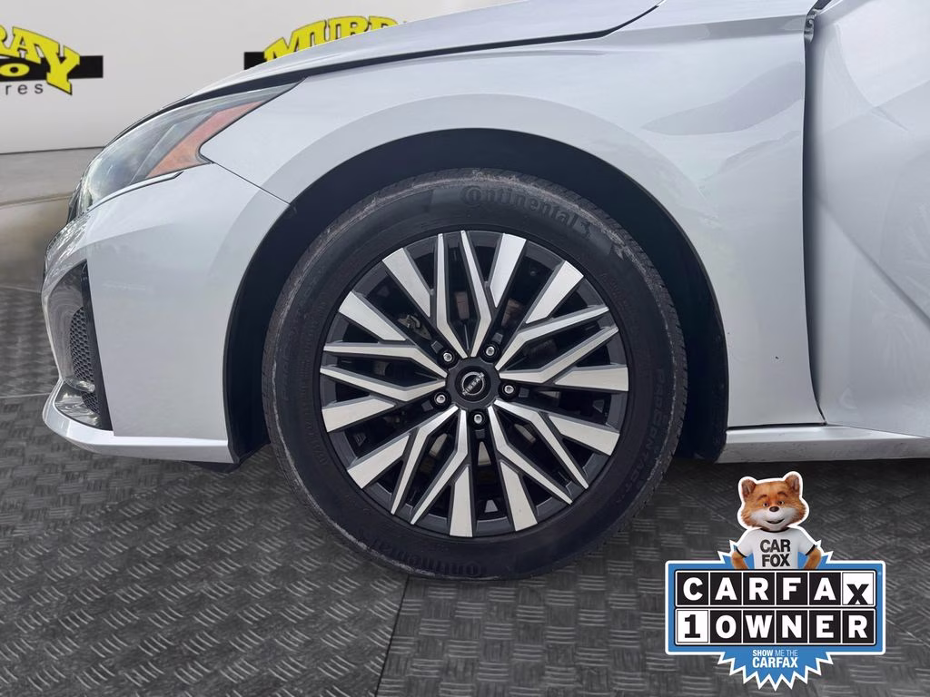 2024 Brilliant Silver Metallic Nissan Altima 2.5 SV FWD Sedan