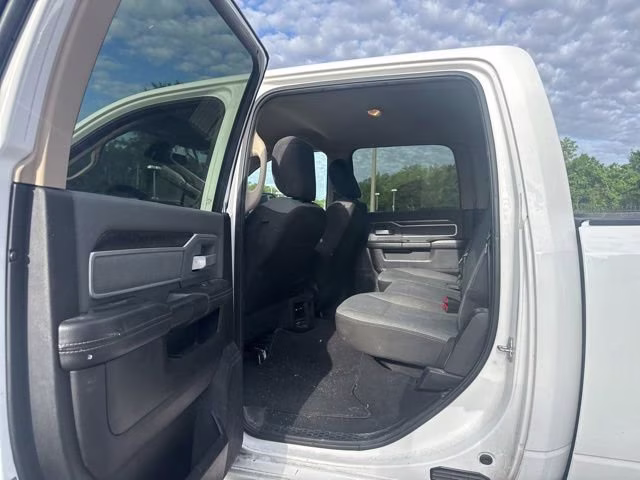 2019 Bright White Clearcoat Ram 2500 Big Horn Crew Cab Pickup 4X4 Truck