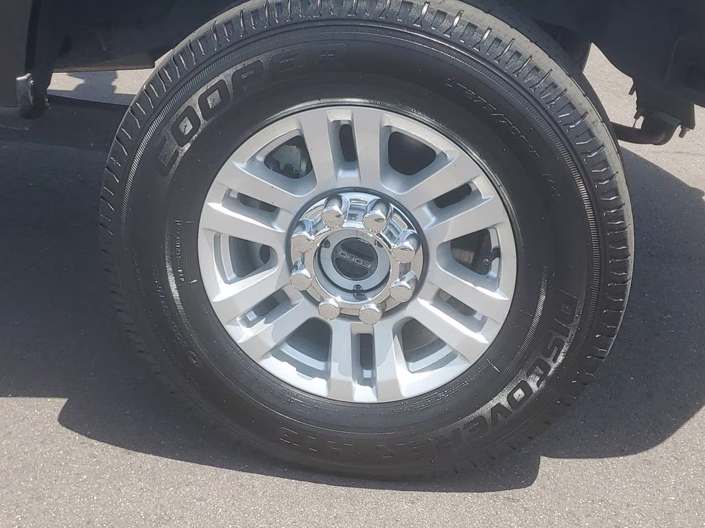 2022 Black Metallic Ford Super Duty F-250 SRW Platinum 4X4 Truck