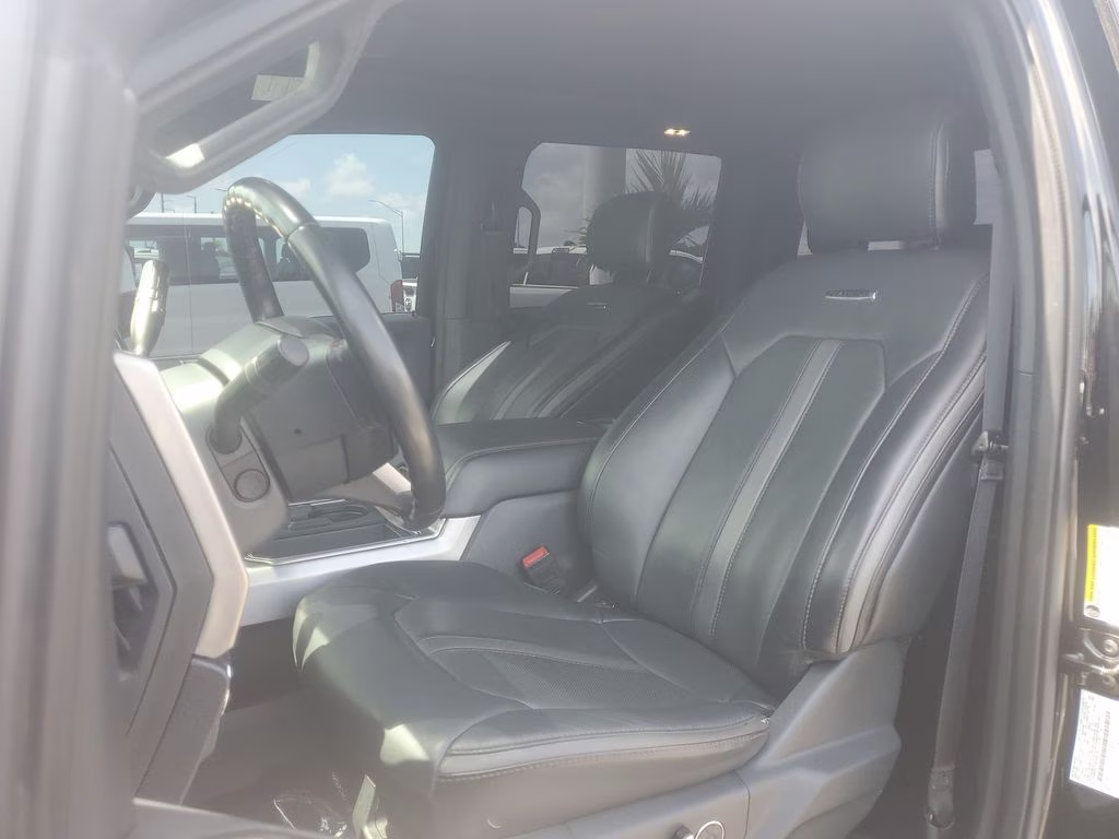 2022 Black Metallic Ford Super Duty F-250 SRW Platinum 4X4 Truck