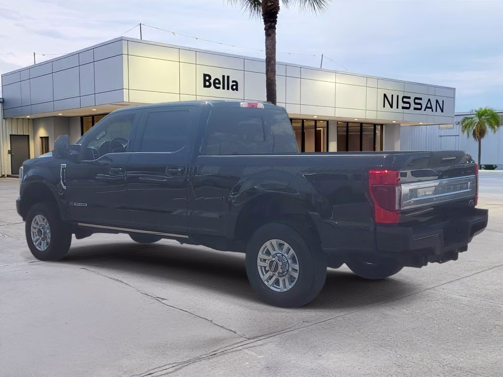 2022 Black Metallic Ford Super Duty F-250 SRW Platinum 4X4 Truck