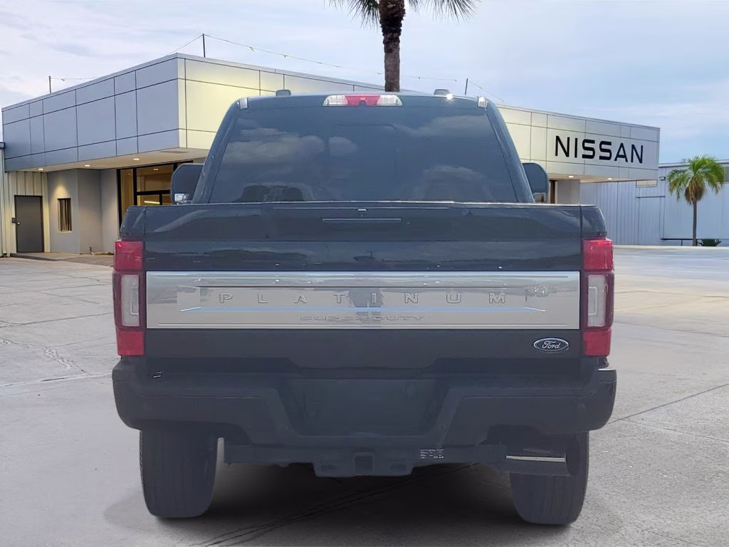 2022 Black Metallic Ford Super Duty F-250 SRW Platinum 4X4 Truck
