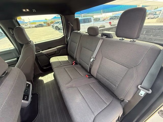 2025 Oxford White Ford F-150 XLT 4X4 Truck