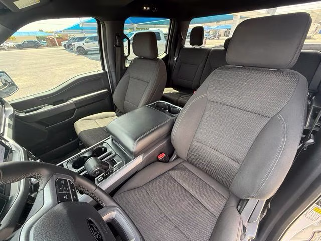 2025 Oxford White Ford F-150 XLT 4X4 Truck