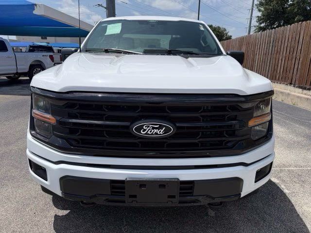 2025 Oxford White Ford F-150 XLT 4X4 Truck