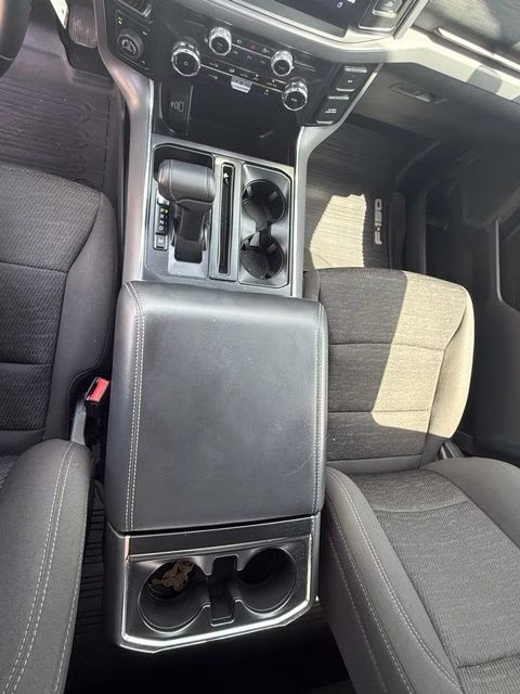 2025 Oxford White Ford F-150 XLT 4X4 Truck