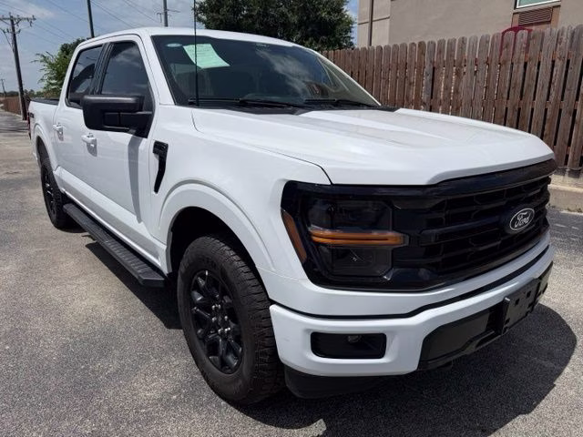 2025 Oxford White Ford F-150 XLT 4X4 Truck