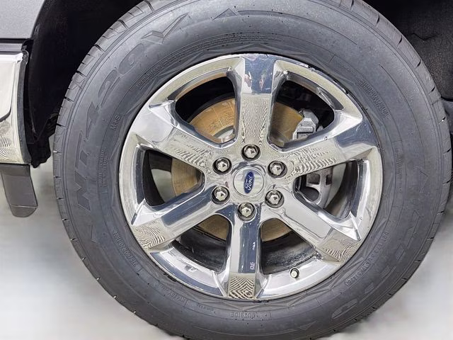 2021 Gray Metallic Ford F-150 Lariat 4X4 Truck