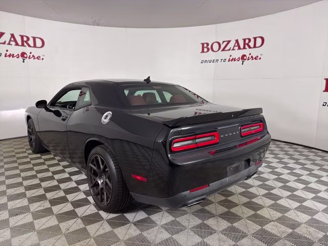 2016 Pitch Black Clearcoat Dodge Challenger R/T RWD Coupe