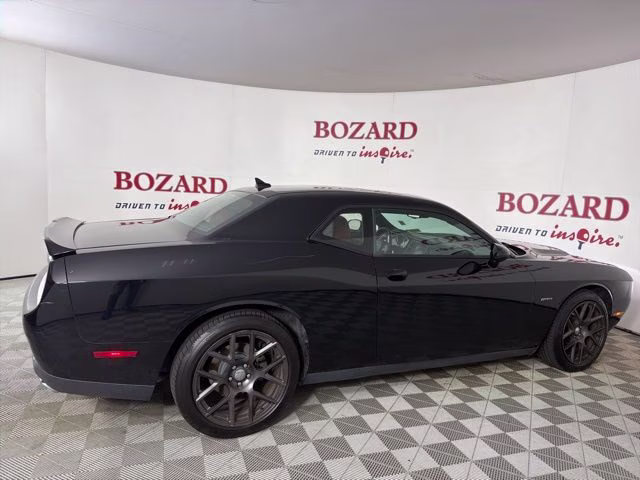 2016 Pitch Black Clearcoat Dodge Challenger R/T RWD Coupe