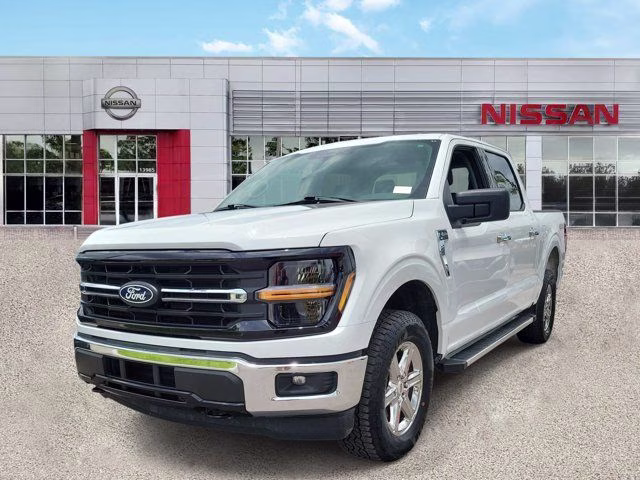 2025 Oxford White Ford F-150 XLT 4X4 Truck