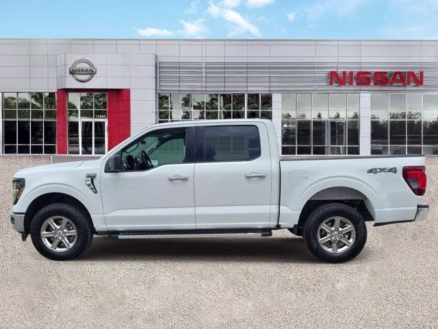 2025 Oxford White Ford F-150 XLT 4X4 Truck