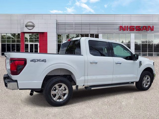 2025 Oxford White Ford F-150 XLT 4X4 Truck