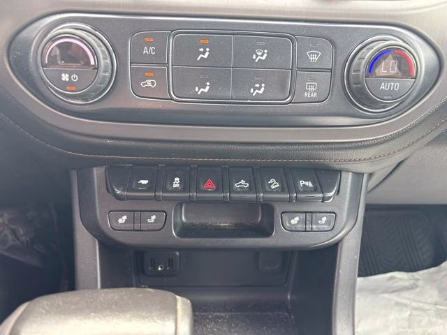 2021 Summit White GMC Canyon AT4 w/Leather 4X4 Truck