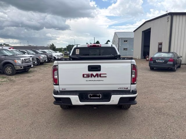 2021 Summit White GMC Canyon AT4 w/Leather 4X4 Truck