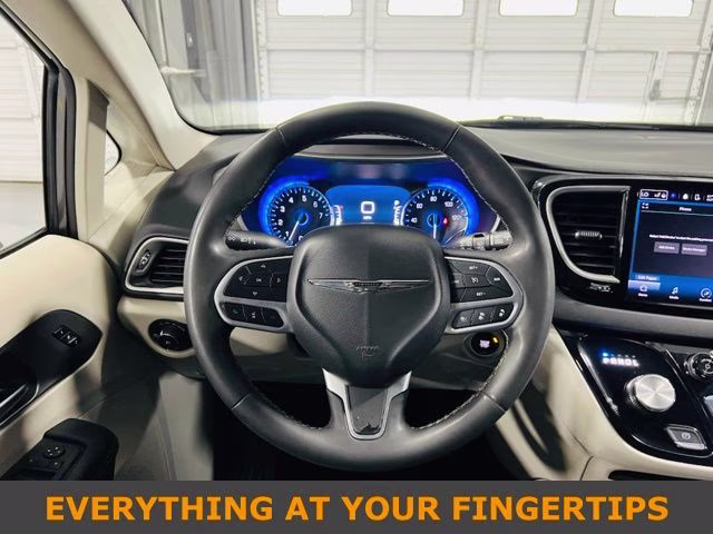 2023 Granite Crystal Metallic Clearcoat Chrysler Pacifica Touring L FWD Van