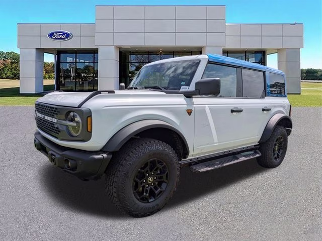 2026 Oxford White Ford Bronco Badlands 4X4 Convertible