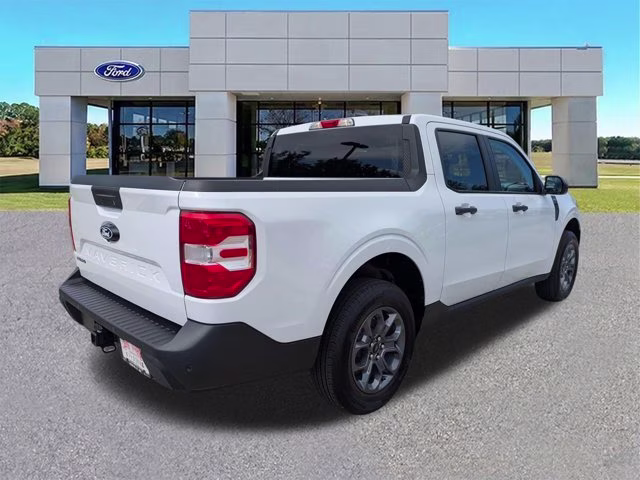 2026 Oxford White Ford Maverick XLT AWD Truck