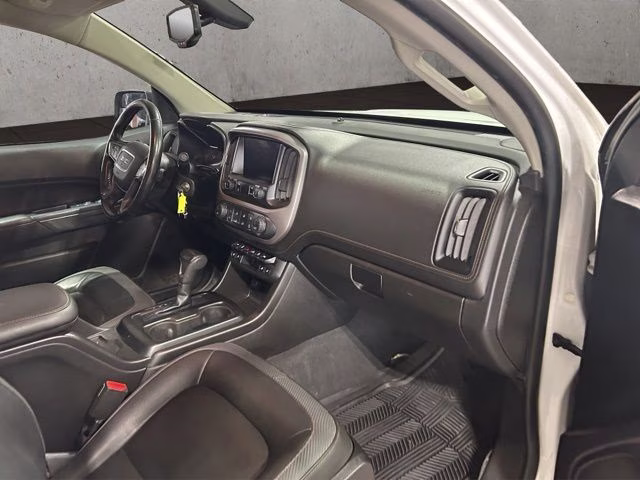 2021 Summit White GMC Canyon AT4 w/Leather 4X4 Truck