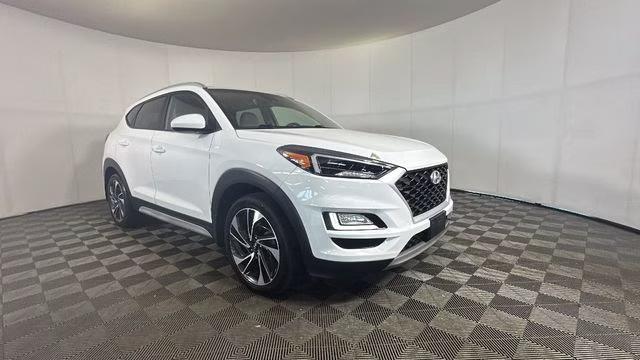 2019 Dazzling White Hyundai Tucson Sport AWD SUV