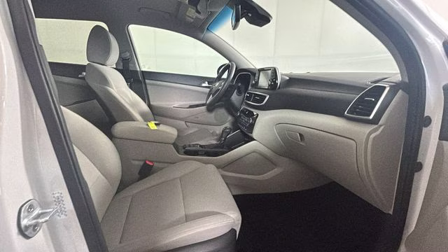 2019 Dazzling White Hyundai Tucson Sport AWD SUV