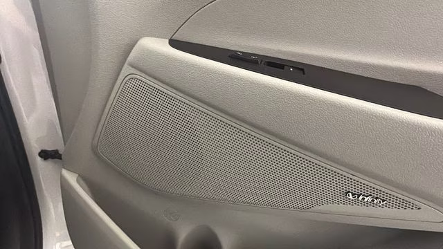 2019 Dazzling White Hyundai Tucson Sport AWD SUV