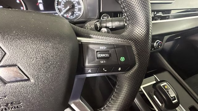 2024 Silver Mitsubishi Outlander SE Black Edition w/Pano Roof AWD SUV