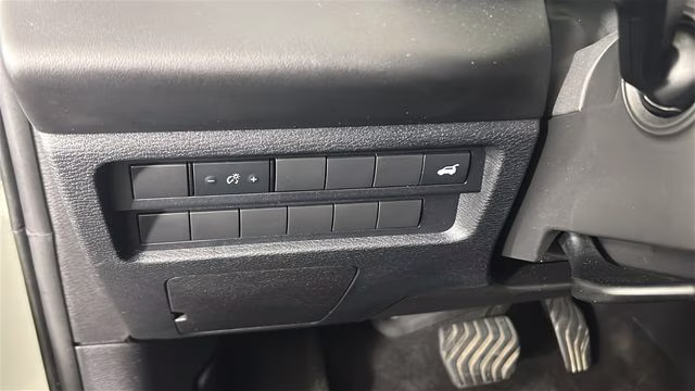 2024 Silver Mitsubishi Outlander SE Black Edition w/Pano Roof AWD SUV