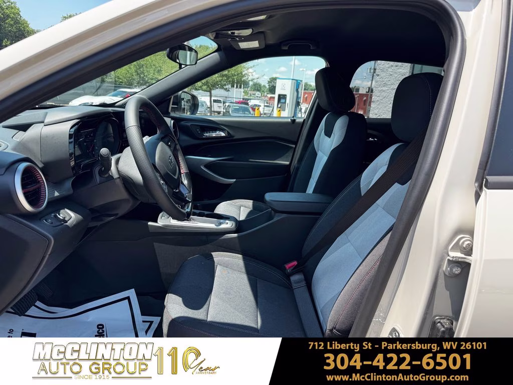 2026 White Sands Chevrolet Trax 1RS FWD SUV