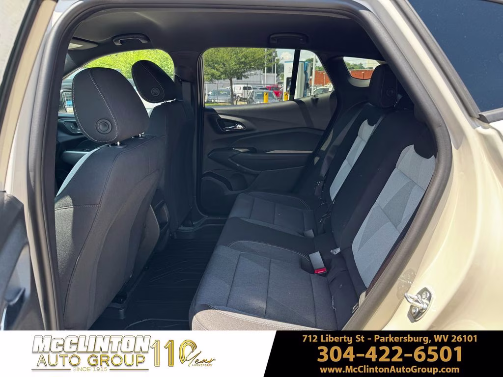 2026 White Sands Chevrolet Trax 1RS FWD SUV