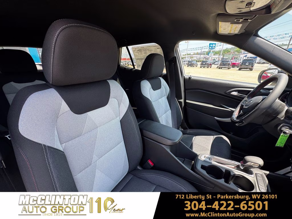 2026 White Sands Chevrolet Trax 1RS FWD SUV